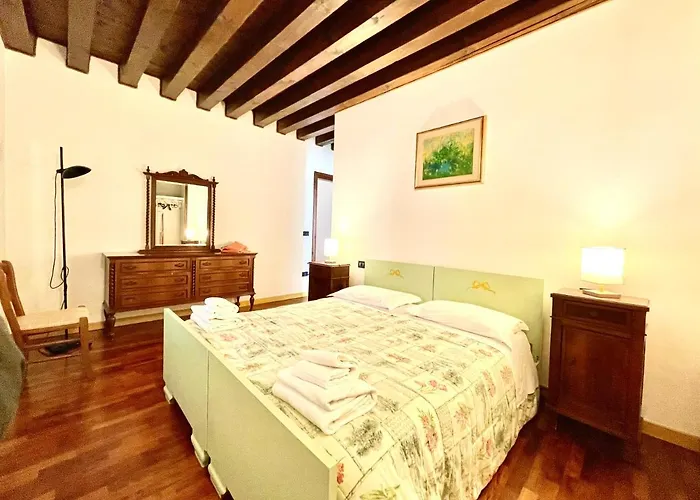 Barchessa Di Querini Farma