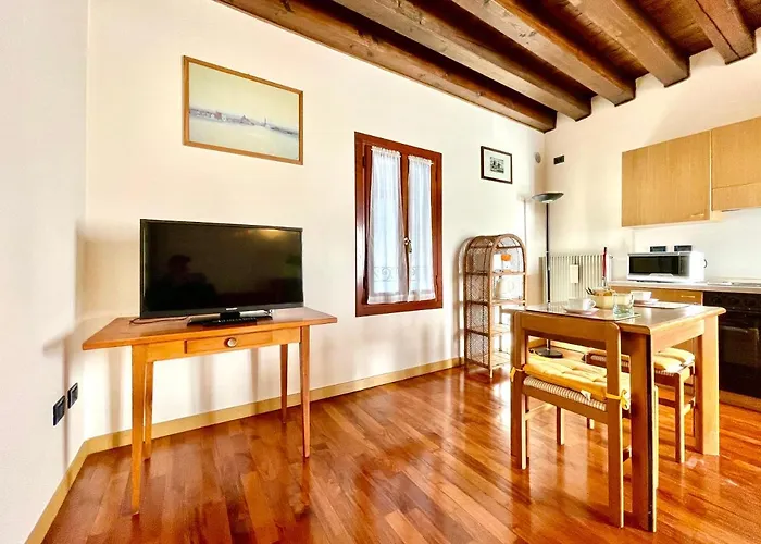 Barchessa Di Querini * Preganziol