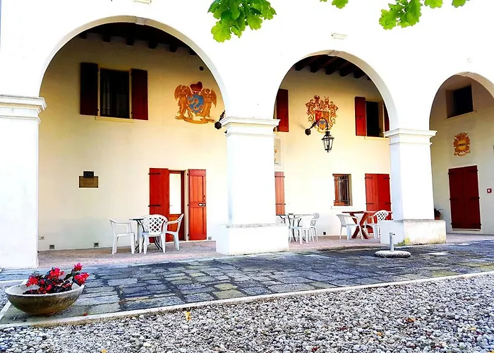 Barchessa Di Querini Farma